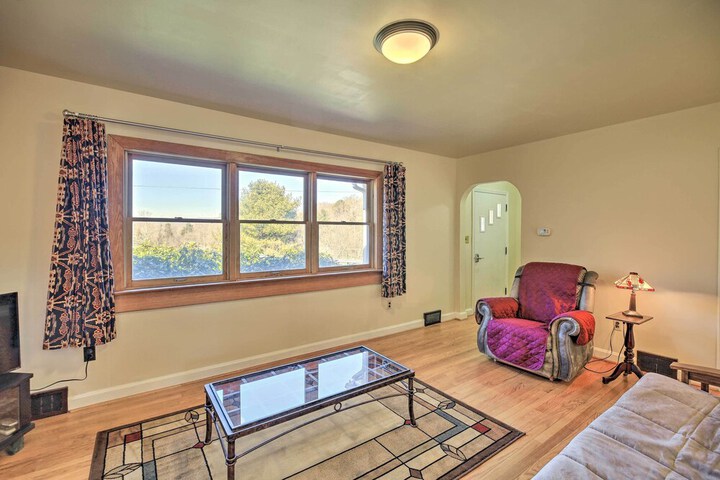 Quaint Creekside Home w / Spacious Deck & Yard