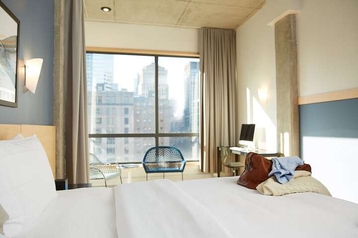 Hotel Le Dauphin Montreal Centre Ville