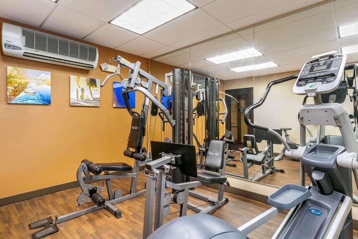 Comfort Suites Hopkinsville near Fort Campbell