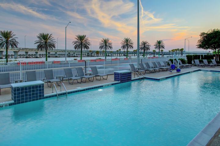 DoubleTree by Hilton Hotel Biloxi