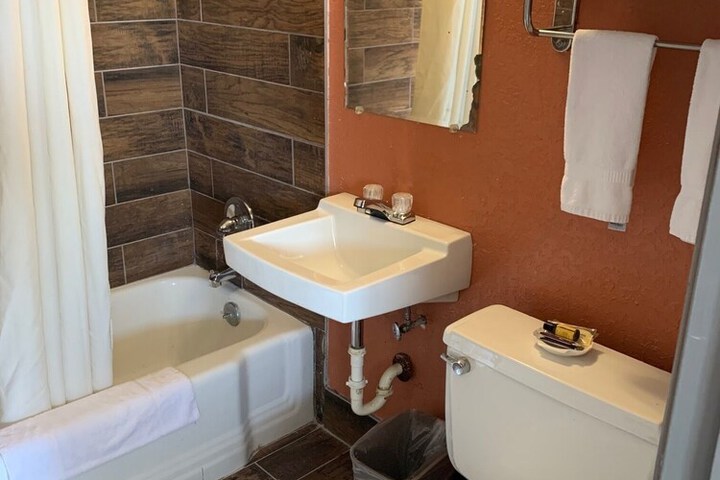 Stadium View Inn
