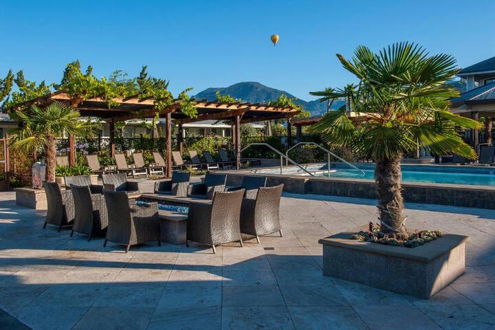 Calistoga Spa Hot Springs - Authentic Hot Springs Spa & Resort