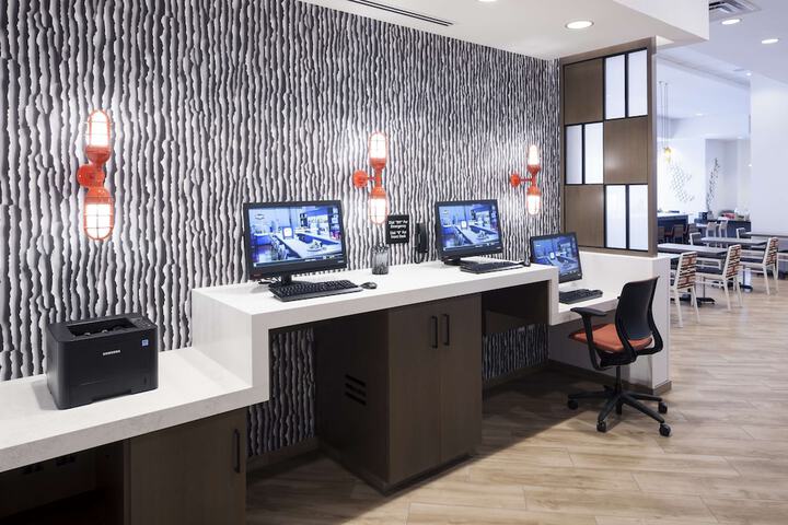 Business Center 41 of 42