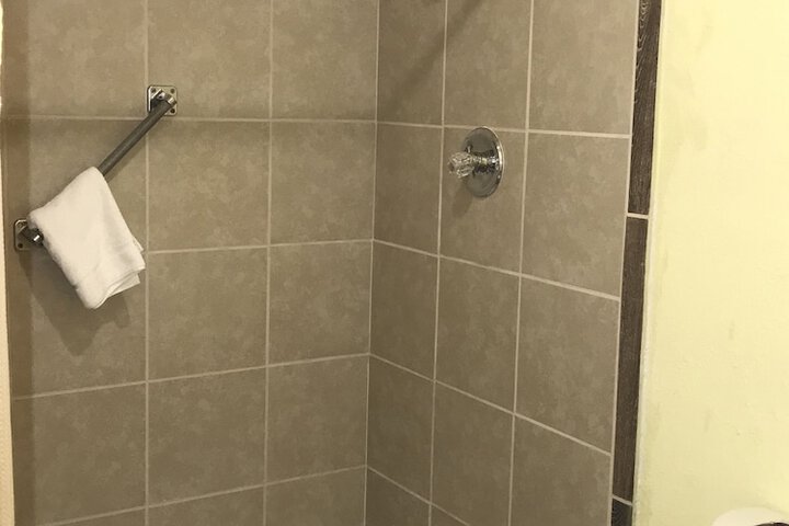Room 8 of 12