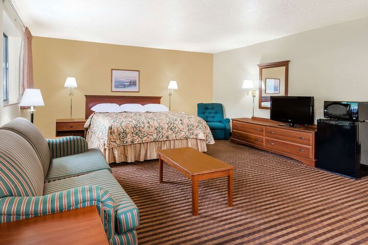 Room 15 of 30