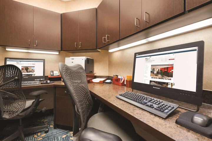 Business Center 70 of 71