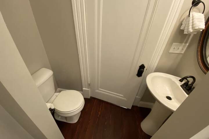 Room 16 of 34