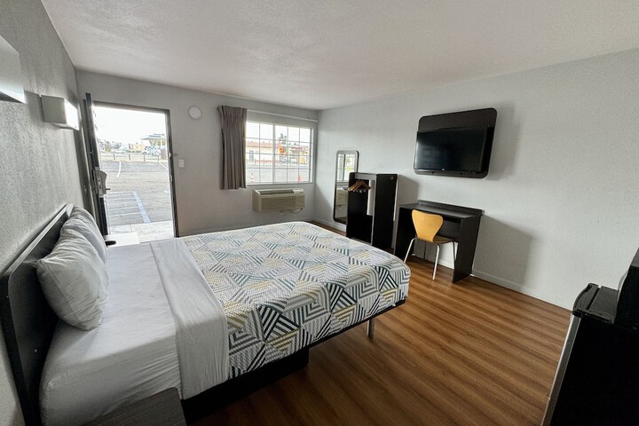 Room 21 of 38