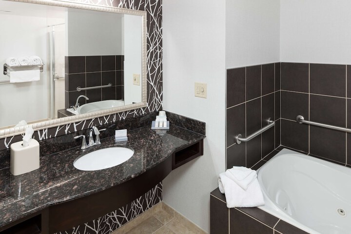Hilton Garden Inn Cincinnati / Mason