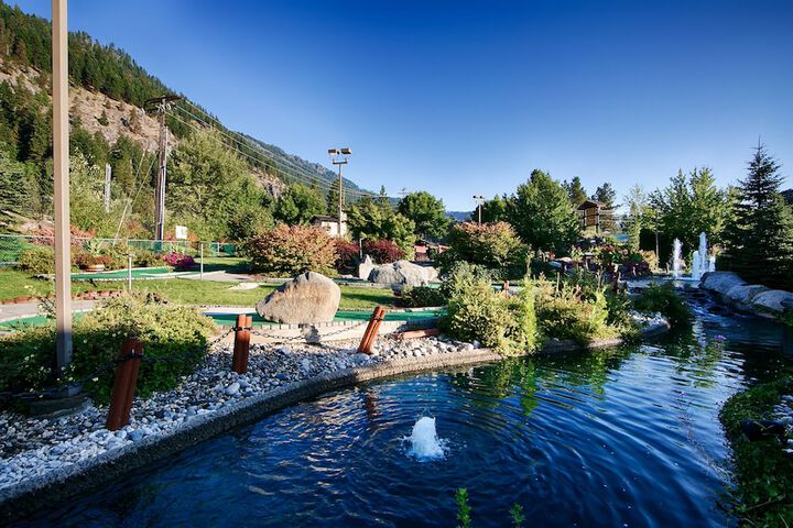 Icicle Village Resort