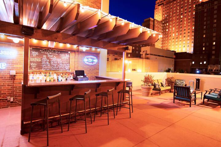 DoubleTree by Hilton Milwaukee Downtown