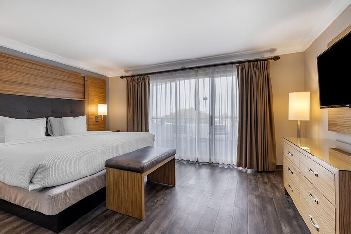Room 14 of 32