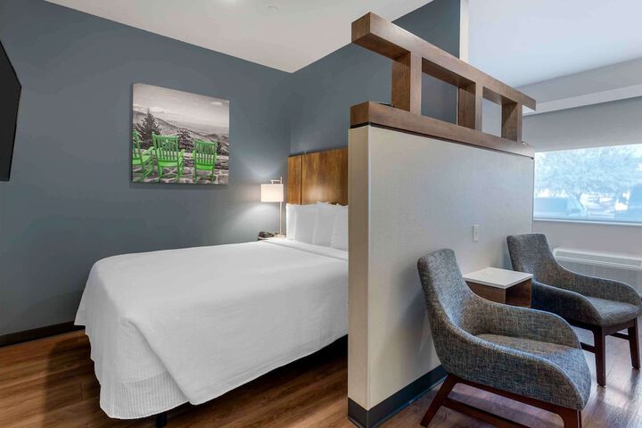 Room 18 of 34