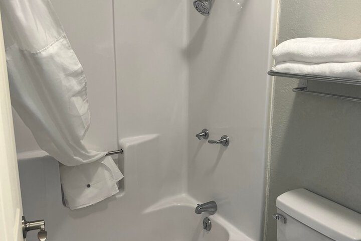 Room 16 of 24