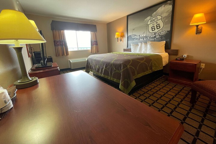 Room 16 of 27