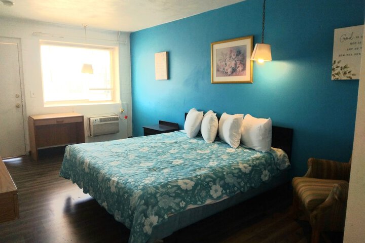 Room 34 of 64