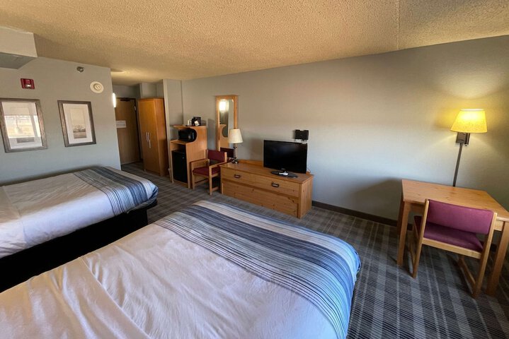 Room 72 of 111