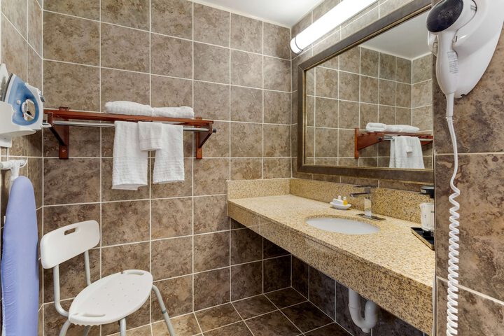 Room 16 of 31