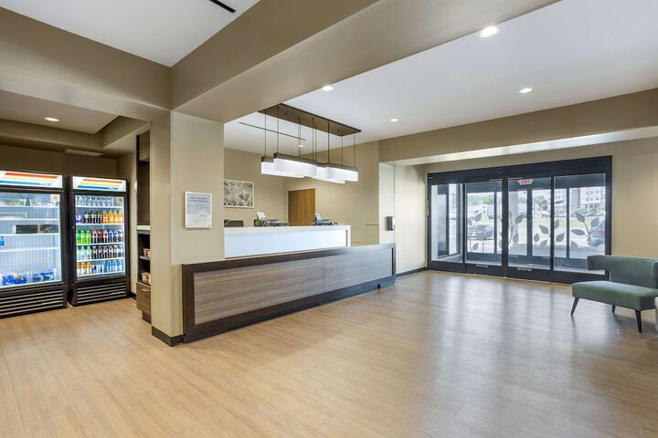 Hotel Interior 9 of 32