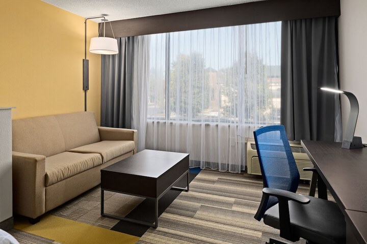 Room 28 of 43