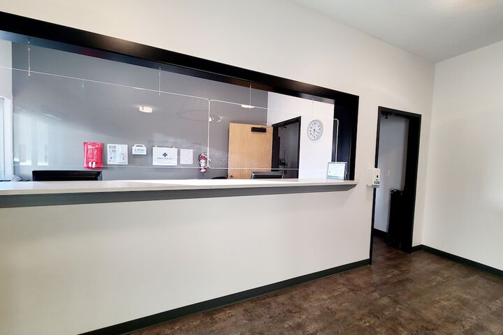 Executive House Suites Hotel & Conference Centre