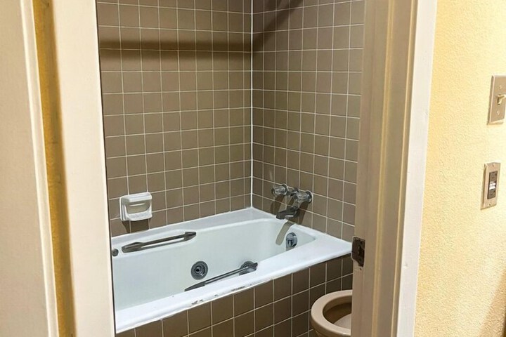 Executive Inn Laurel