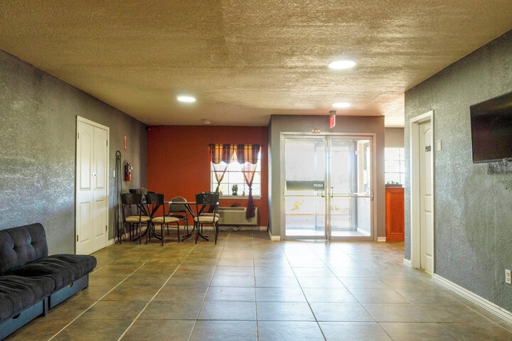 Woodfield Inn & Suites Hotel O Yoakum TX 111