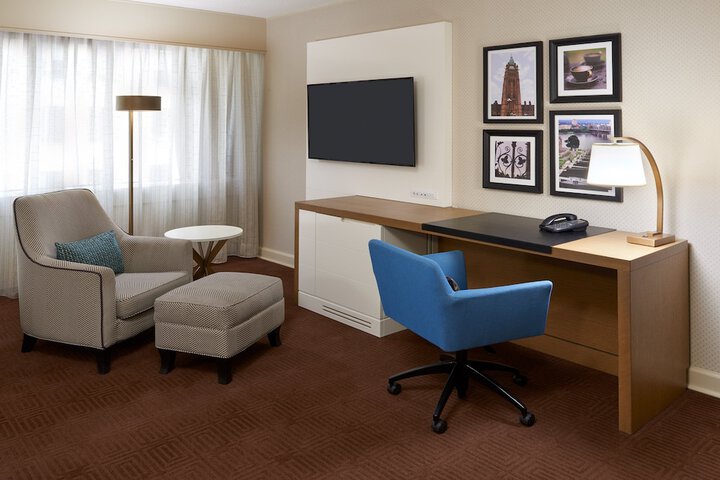 Room 13 of 35