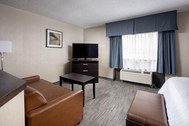 Room 14 of 28