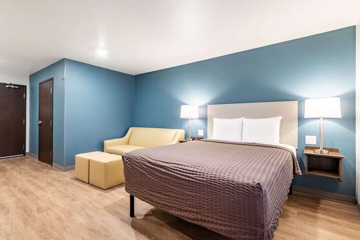 Room 15 of 25