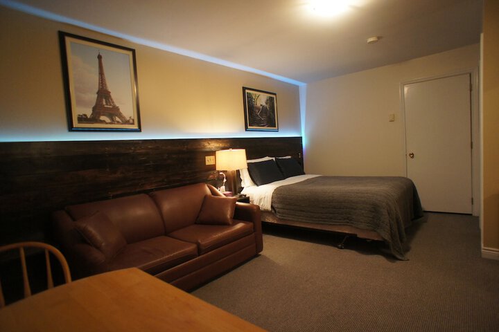 Room 19 of 35