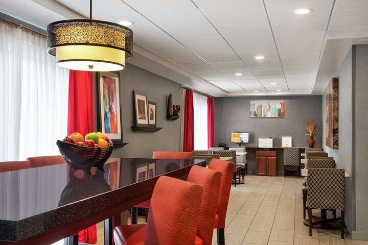 Hampton Inn Kansas City / Blue Springs