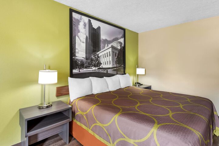 Super 8 by Wyndham Bellefontaine