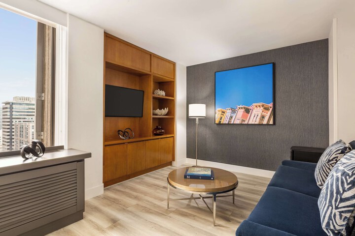 Room 55 of 103