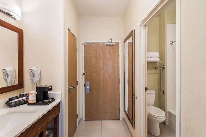 Room 42 of 55
