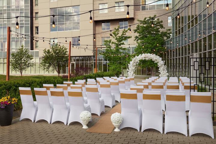 Courtyard by Marriott Calgary Airport