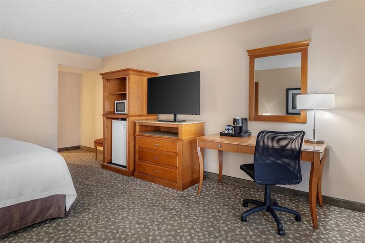 Best Western Plus Oak Harbor Hotel & Conference Center