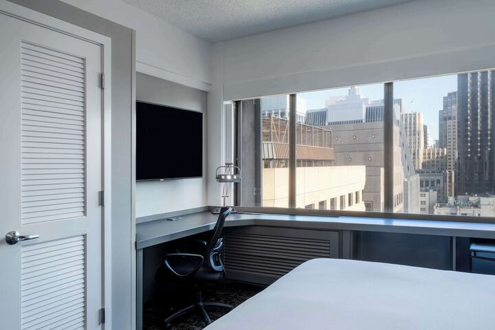 Room 86 of 103