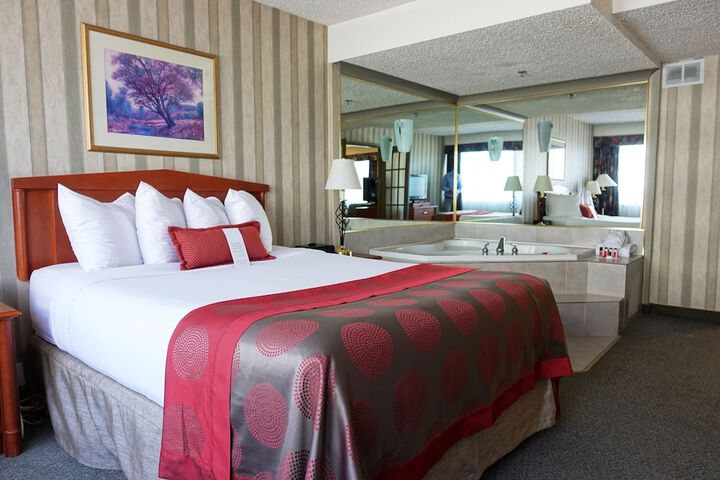 Ramada Plaza by Wyndham Regina Downtown