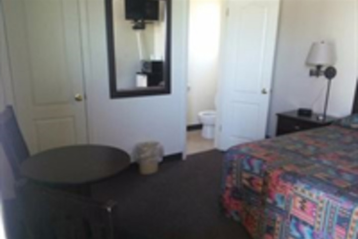 MOTEL 66