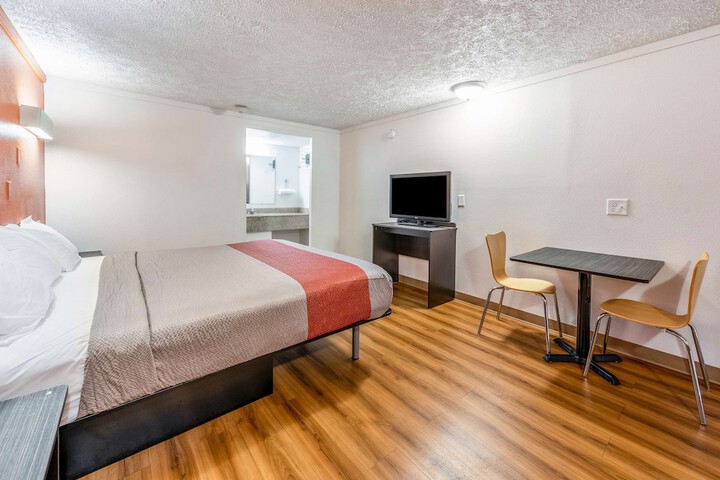 Room 27 of 30