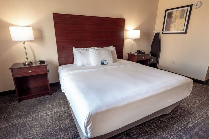 Cobblestone Inn & Suites – Big Lake