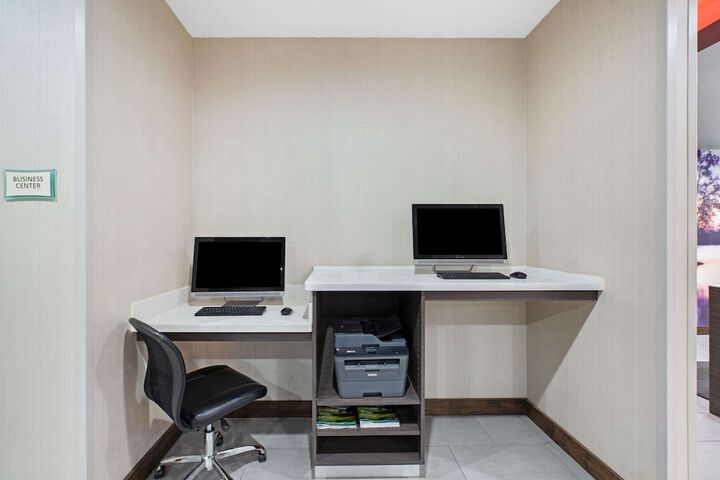 Business Center 29 of 29