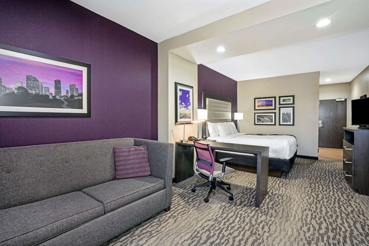 Room 28 of 54