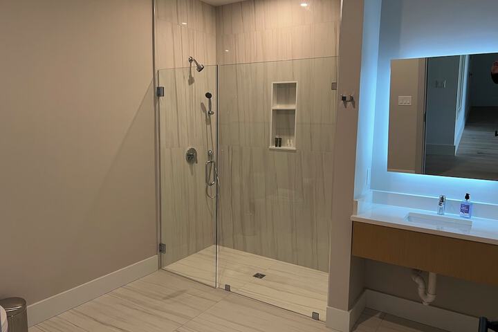 Room 70 of 109