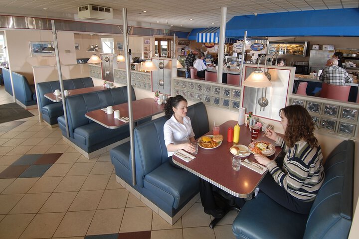 Dining 55 of 74