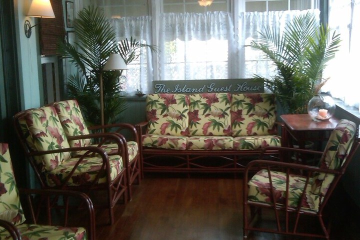 Island Guest House B & B