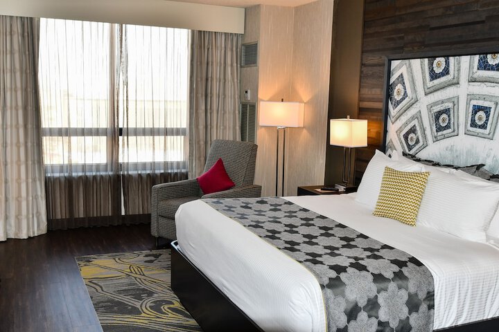Room 10 of 27