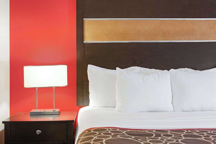 La Quinta Inn & Suites by Wyndham Pearsall