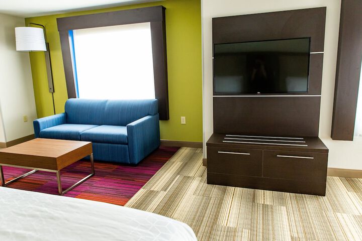 Holiday Inn Express Columbus-Dublin by IHG
